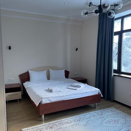 Issyk Ata Retreat Hotel Gorno-Serafimovka Екстериор снимка