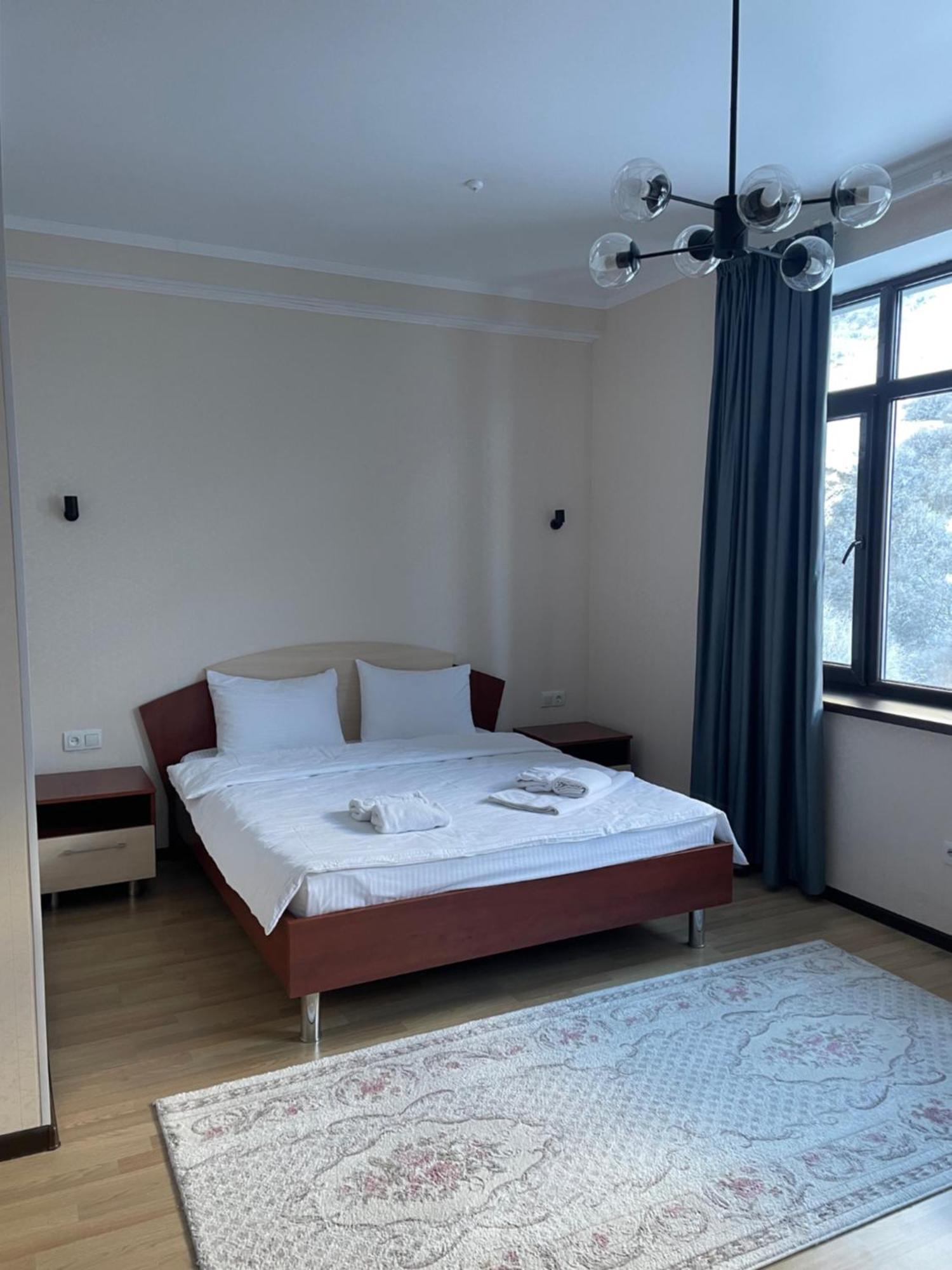 Issyk Ata Retreat Hotel Gorno-Serafimovka Екстериор снимка